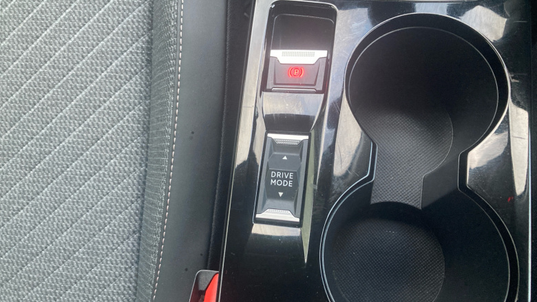 Peugeot 208 1.2 PureTech 100 Allure 5dr Petrol Hatchback